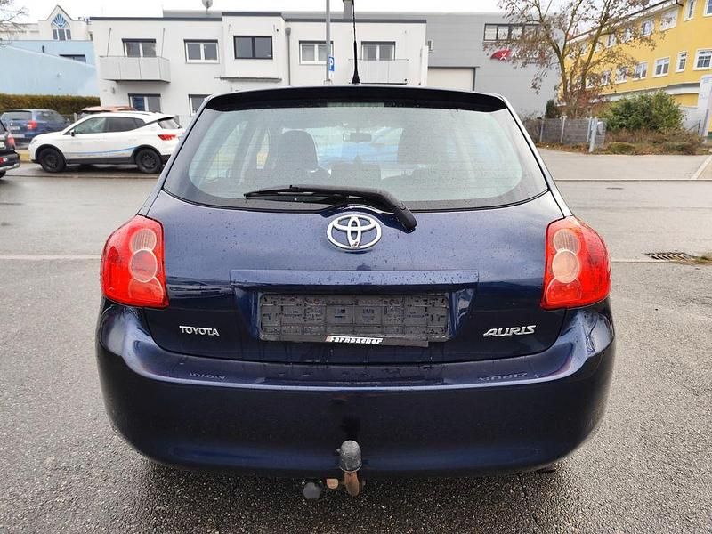 Gebraucht Toyota Auris Sol 124 PS (91 kW) 2008 Blau Kleinwagen