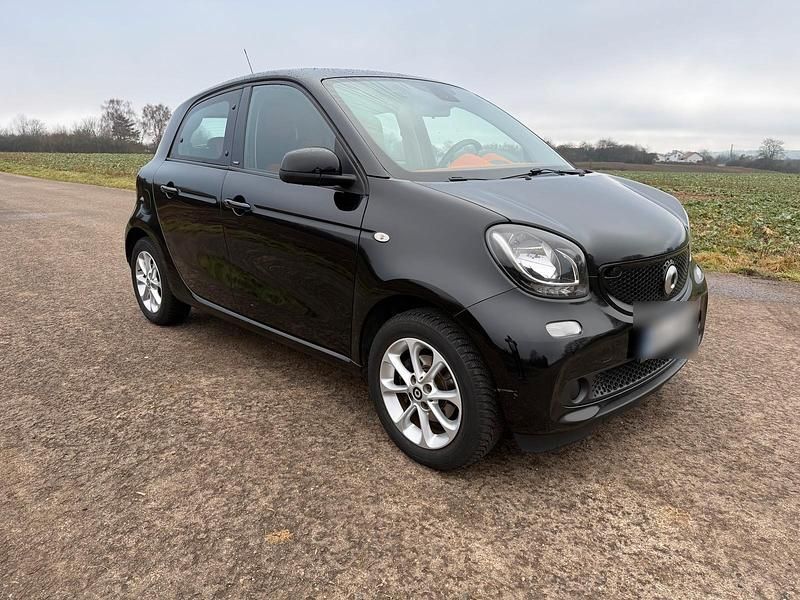 Gebraucht Smart ForFour 71 PS (52 kW) 2015 Schwarz Kleinwagen