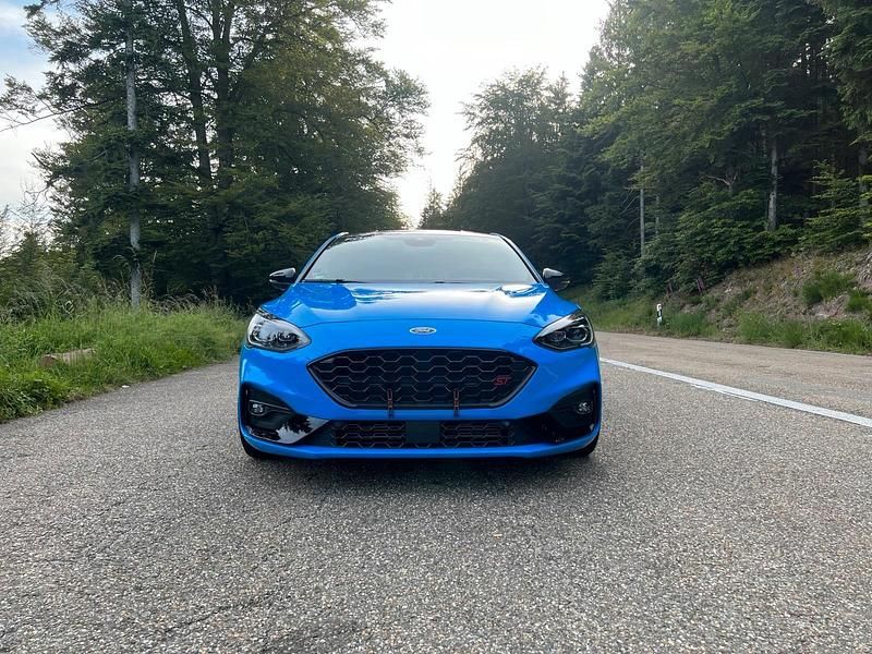 Gebraucht Ford Focus ST 280 PS (205 kW) 2022 Blau Limousine