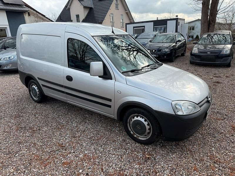 Gebraucht Opel Combo 75 PS (55 kW) 2007 Silber Van / Kleinbus