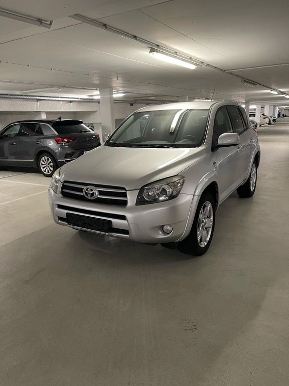 Silber Gebraucht 2006 Toyota RAV4 Executive SUV | 6.000 € (Fairer Preis) - Bild 1/4