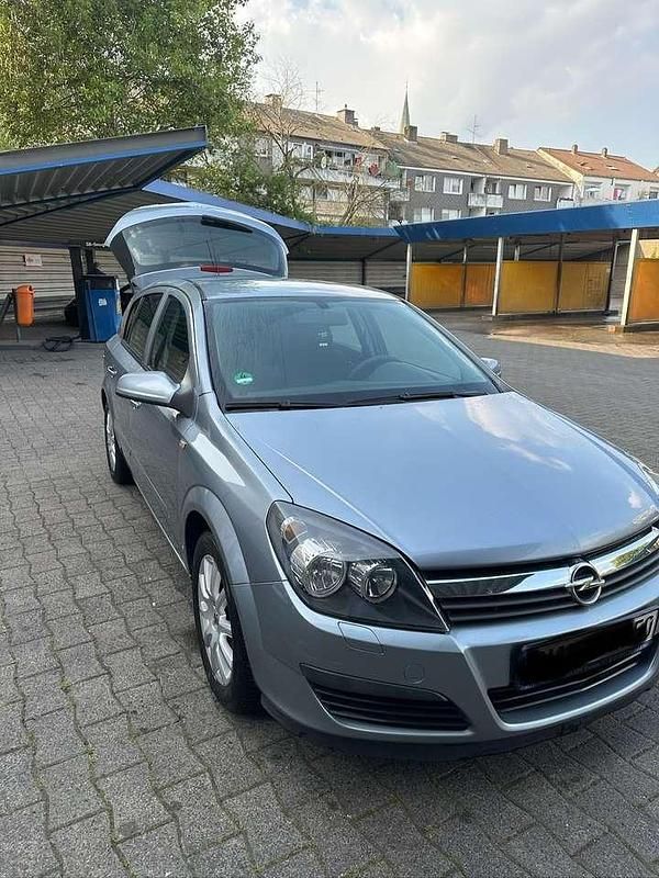 Gebraucht 2005 Opel Astra Enjoy Limousine | 2.300 € (Etwas zu teuer) - Bild 1/4