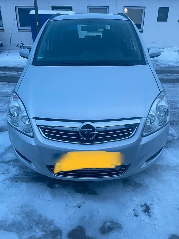 Gebraucht Opel Zafira 116 PS (85 kW) 2008 Silber Van / Kleinbus