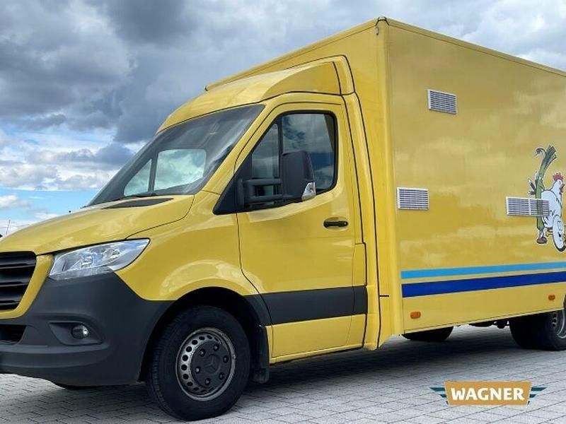 Gebraucht Mercedes Sprinter 150 PS (110 kW) 2023 Calcitgelb Van