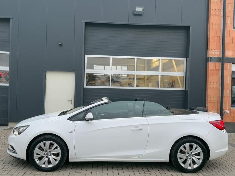Gebraucht Opel Cascada Innovation 170 PS (125 kW) 2014 Weiß Cabrio