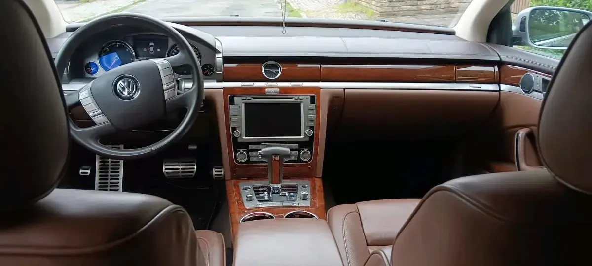 Gebraucht VW Phaeton 239 PS (175 kW) 2013 Silber Limousine