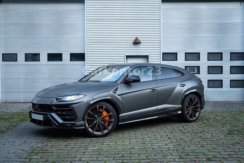 Grau Gebraucht 2020 Lamborghini Urus SUV | 239.900 € (Guter Preis) - Bild 1/4