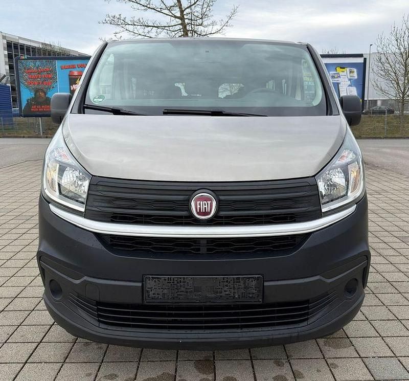 Gebraucht Fiat Talento Basis 125 PS (91 kW) 2018 Braun Van / Kleinbus