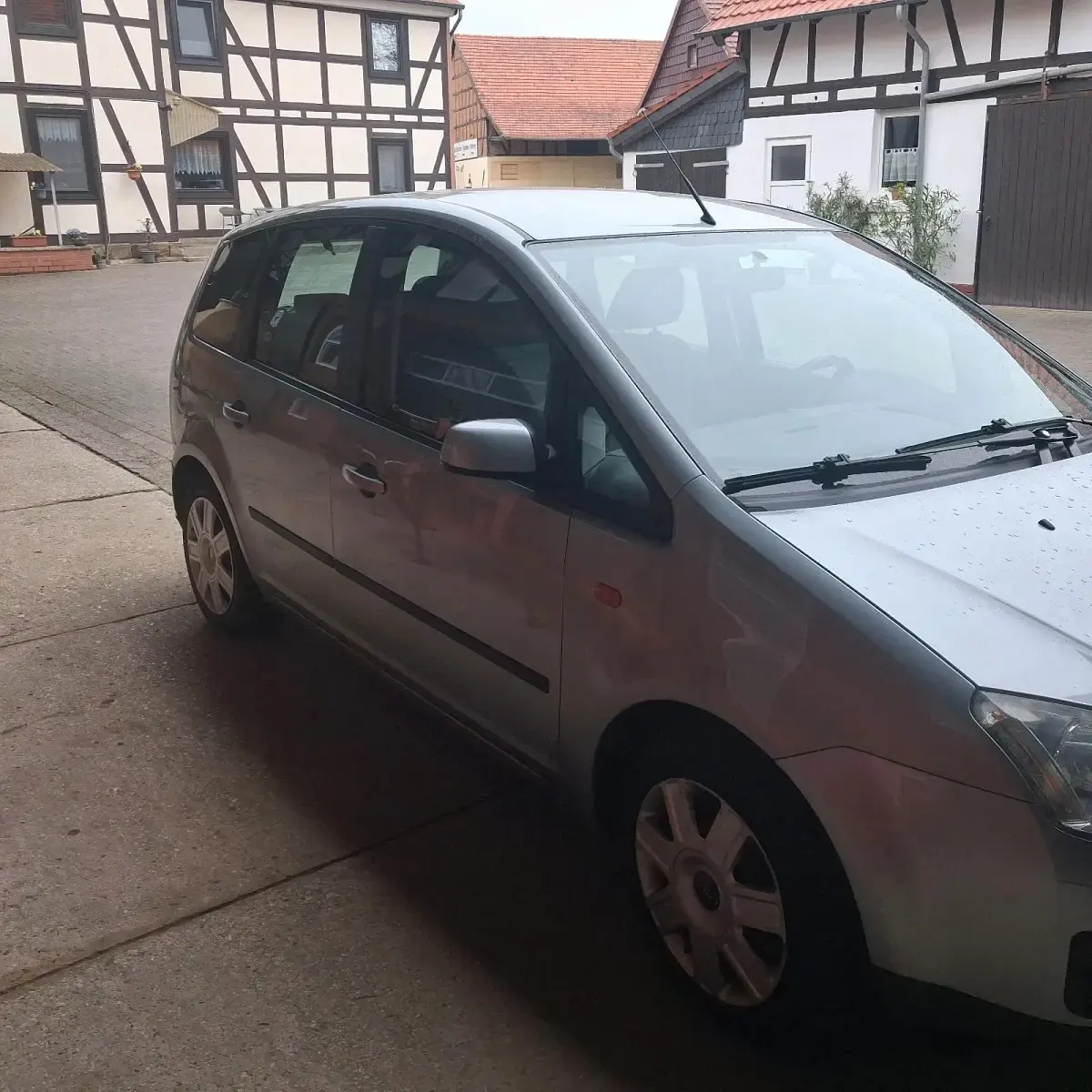 Gebraucht Ford Focus 125 PS (91 kW) 2004 Grau Kombi