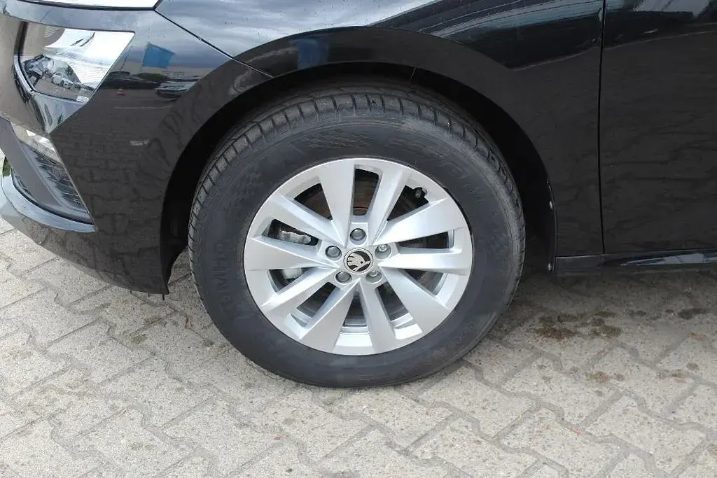 Gebraucht Skoda Kamiq Selection 116 PS (85 kW) 2025 Blackmagic (metallic) SUV