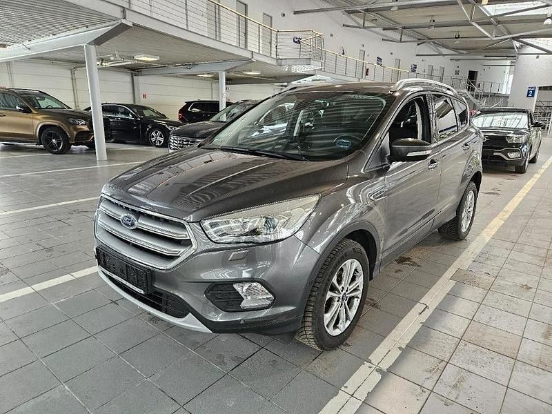 Gebraucht Ford Kuga Titanium 150 PS (110 kW) 2019 Grau SUV