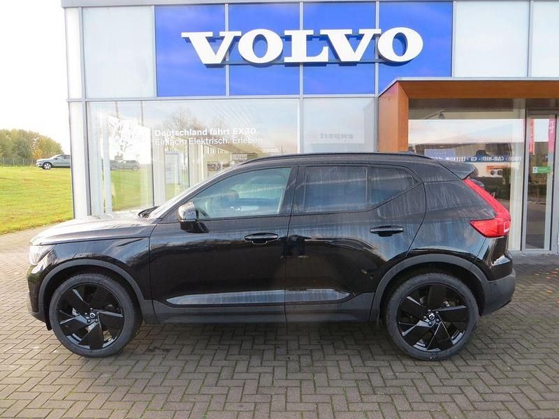 Schwarz Gebraucht 2025 Volvo XC40 Plus SUV | 40.900 € (Etwas zu teuer) - Bild 1/4