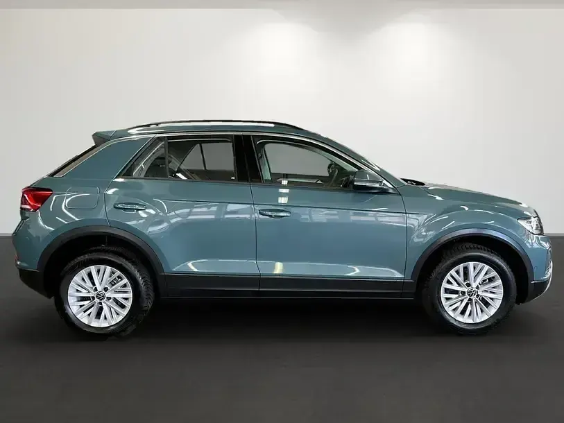 Gebraucht VW T-Roc IQ Drive 116 PS (85 kW) 2025 Petroleum blue metallic SUV