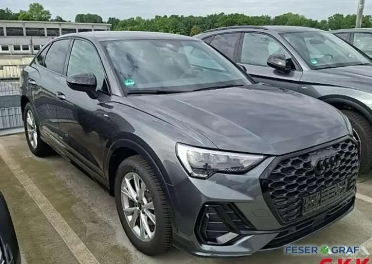 Gebraucht Audi Q3 Sportback S-Line 150 PS (110 kW) 2025 Grau SUV
