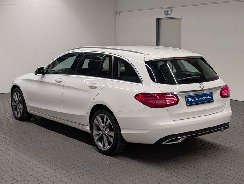 Gebraucht Mercedes C300 Avantgarde 245 PS (180 kW) 2019 Weiß (polarweiss) Kombi