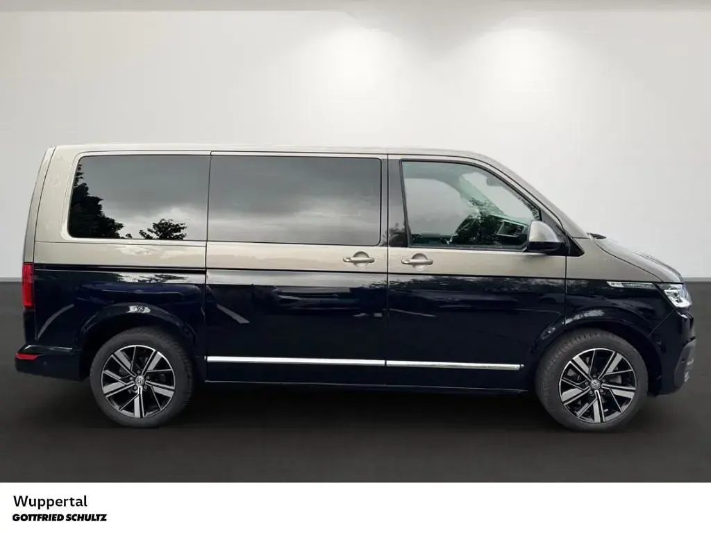 Gebraucht VW Multivan Highline 204 PS (150 kW) 2023 Schwarz Van / Kleinbus