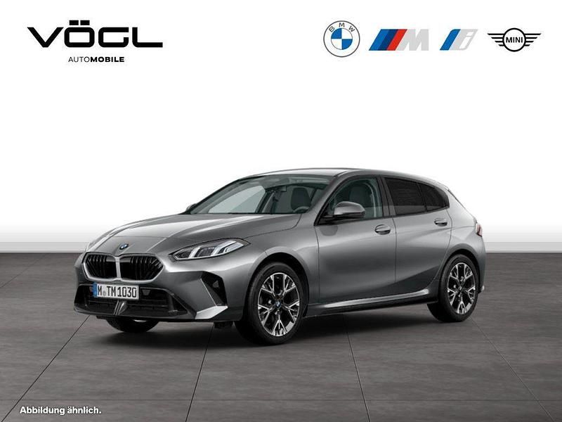 Skyscraper grau Neu 2026 BMW 120 Kleinwagen | 33.000 € (Superpreis) - Bild 1/4