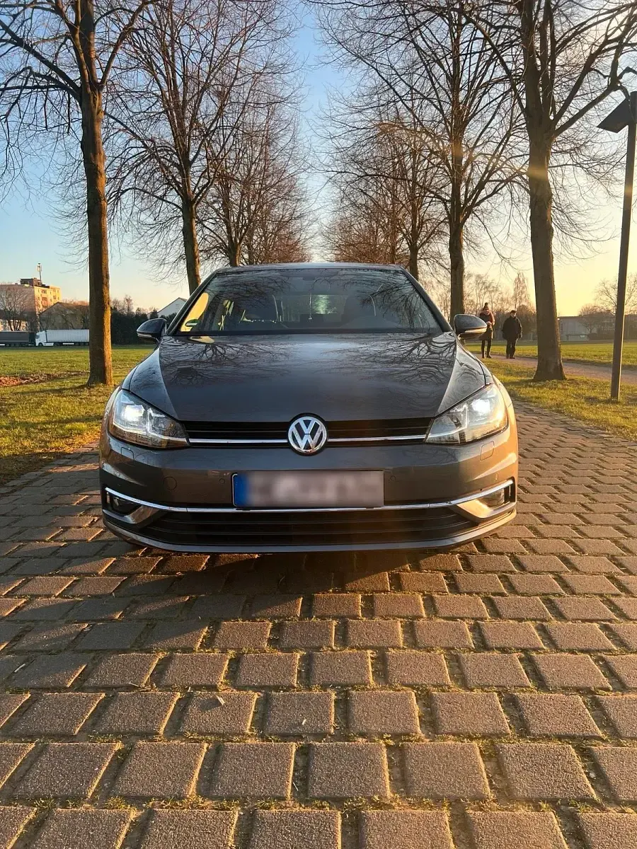 Gebraucht VW Golf VII 150 PS (110 kW) 2020 Grau Limousine