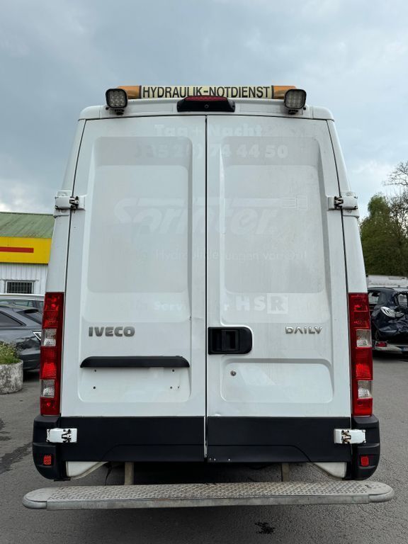 Gebraucht Iveco Daily 170 PS (125 kW) 2014 Weiß Limousine