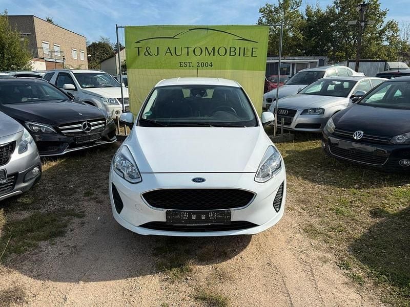 Weiß Gebraucht 2017 Ford Fiesta Cool & Connect Kleinwagen | 3.999 € (Superpreis) - Bild 1/4