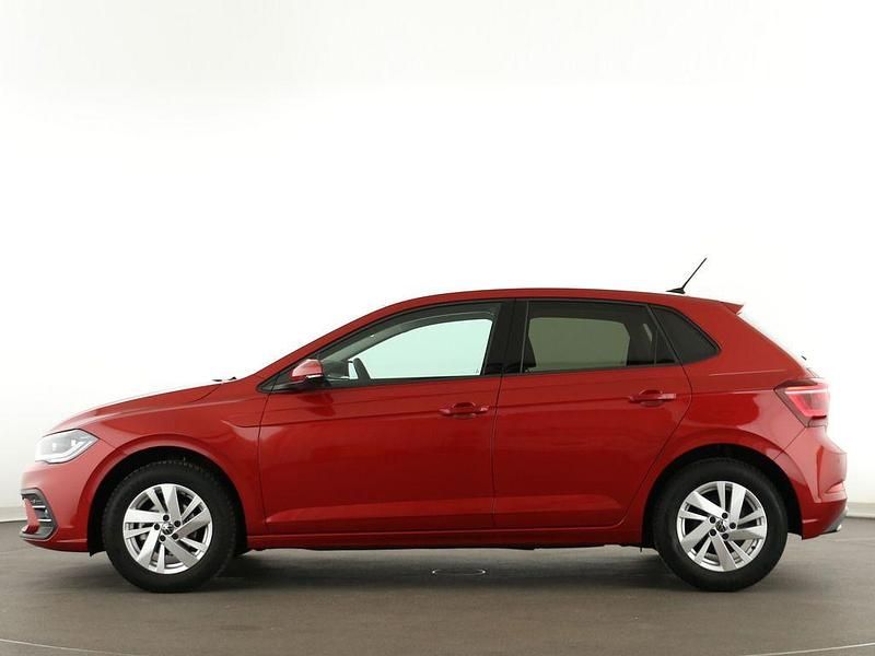 Gebraucht VW Polo Style 95 PS (69 kW) 2025 Rot Limousine