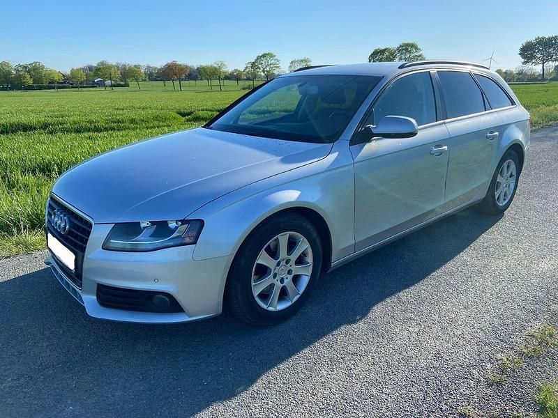 Second-hand Audi A4 Attraction 143 CP (105 kW) 2011 Argintiu Break