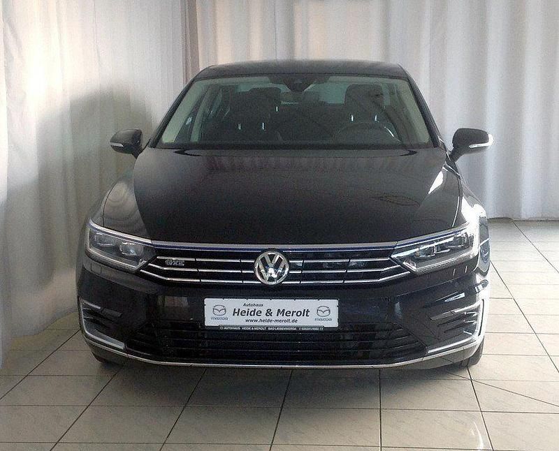 Gebraucht VW Passat GTE 156 PS (114 kW) 2018 Schwarz Limousine
