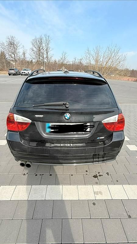 Gebraucht BMW 325 197 PS (144 kW) 2008 Schwarz Kombi
