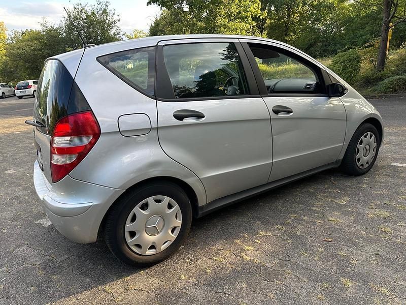 Gebraucht Mercedes A160 82 PS (60 kW) 2008 Silber Limousine