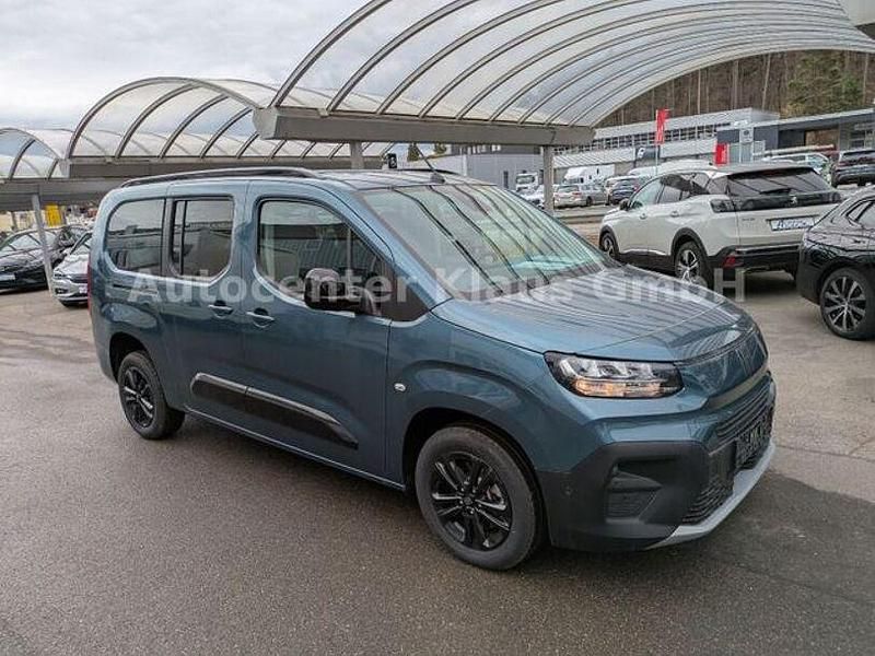 Blau Gebraucht 2024 Fiat Doblò Van / Kleinbus | 31.780 € - Bild 1/4