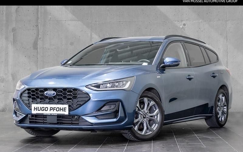 Blau Gebraucht 2023 Ford Focus ST-Line X Kombi | 21.490 € (Fairer Preis) - Bild 1/4