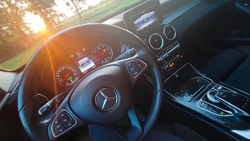 Schwarz Gebraucht 2017 Mercedes C200 Kombi | 16.500 € - Bild 1/3