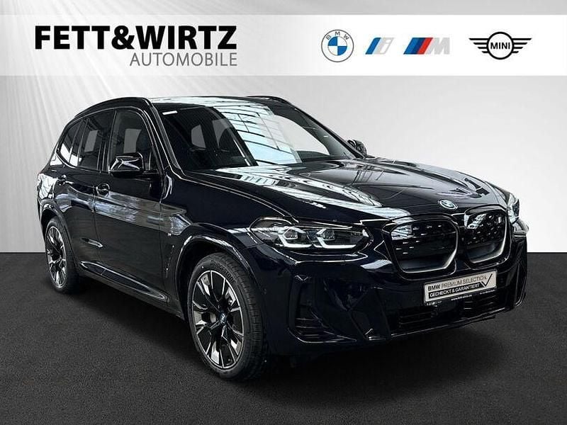Gebraucht BMW iX3 Impressive 210 kW (286 PS) 2023 Carbonschwarz SUV