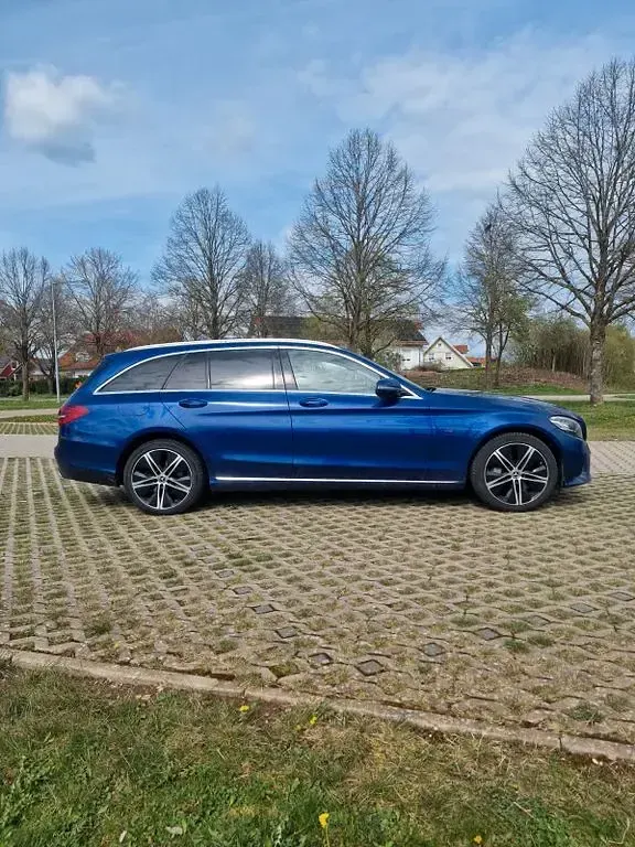 Gebraucht Mercedes C300e 306 PS (225 kW) 2020 Blau Limousine