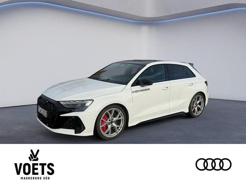 Gebraucht Audi RS3 Sport 400 PS (294 kW) 2025 Arkonaweiß Limousine