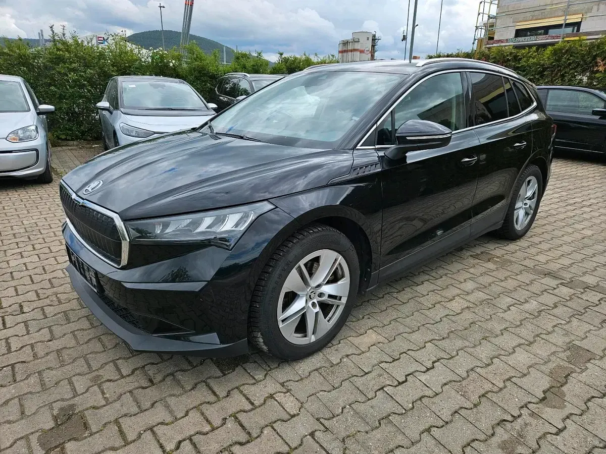Gebraucht Skoda Enyaq iV Loft 150 kW (204 PS) 2022 Schwarz SUV