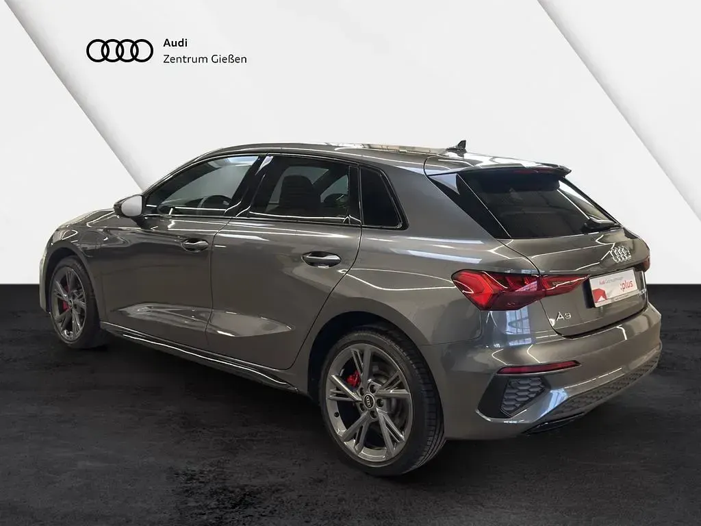 Second-hand Audi A3 S-Line 245 CP (180 kW) 2024 Gri Berlinǎ