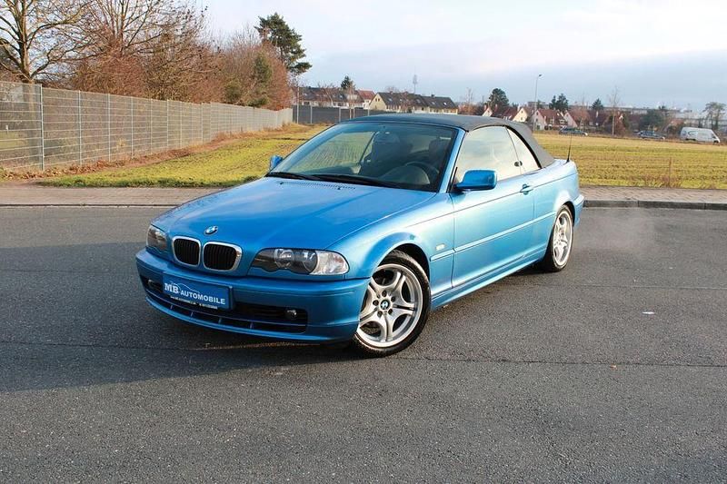 Blau Gebraucht 2002 BMW 318 Cabriolet Sport Line Cabrio | 4.950 € - Bild 1/4
