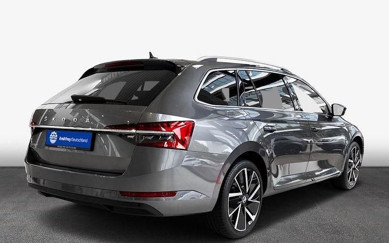Gebraucht Skoda Superb Style 150 PS (110 kW) 2024 Grau Kombi