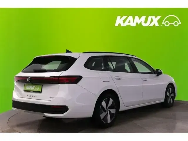 Używany VW Passat 150 KM (110 kW) 2025 Biały Kombi