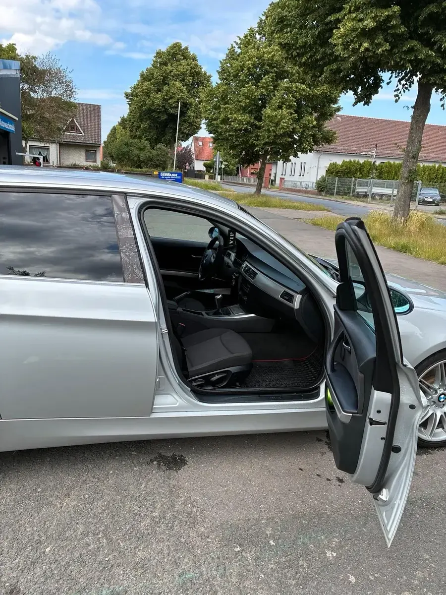 Gebraucht BMW 330 231 PS (169 kW) 2006 Grau Kombi