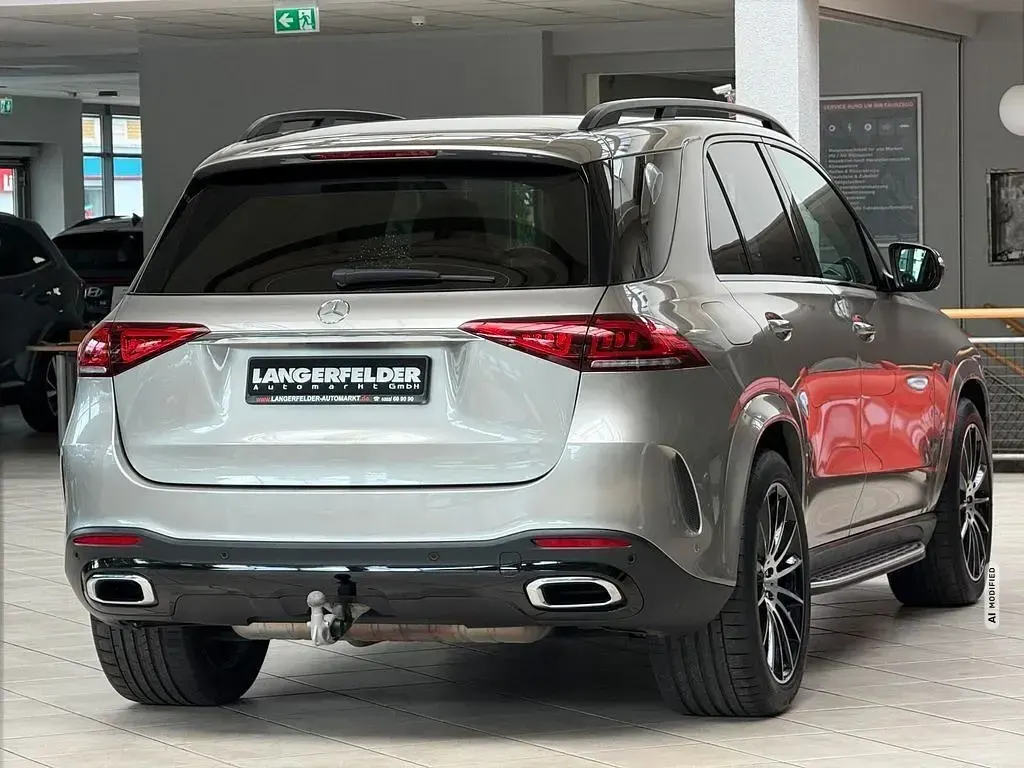 Gebraucht Mercedes GLE450 AMG Night 389 PS (286 kW) 2023 Silber metallic