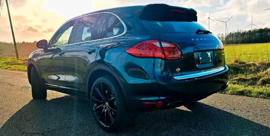 Używany Porsche Cayenne 400 KM (294 kW) 2011 Niebieski SUV
