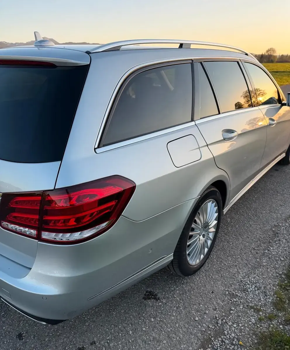 Gebraucht Mercedes E250 204 PS (150 kW) 2015 Silber Kombi