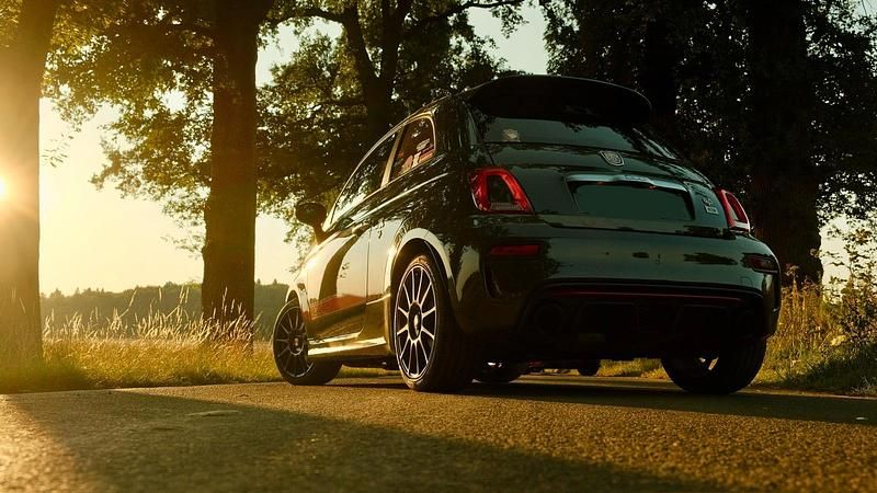 Gebraucht Abarth 695 165 PS (121 kW) 2018 Grau Kleinwagen