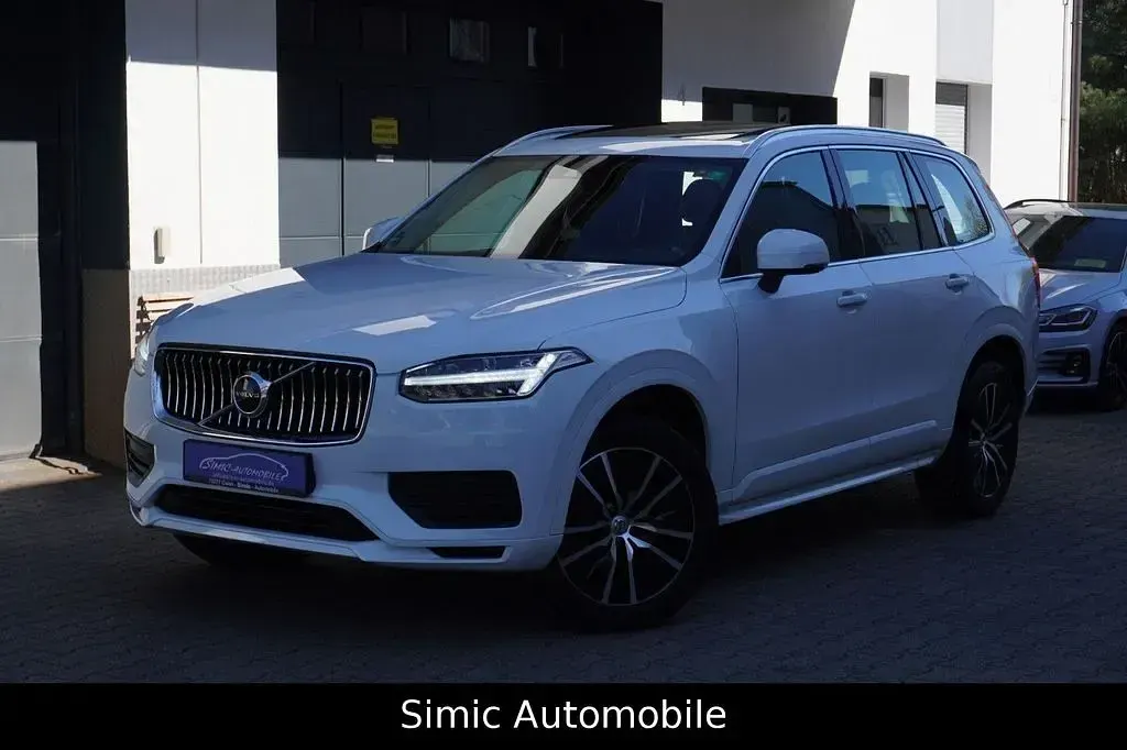Gebraucht Volvo XC90 Momentum 235 PS (172 kW) 2021 Weiß SUV