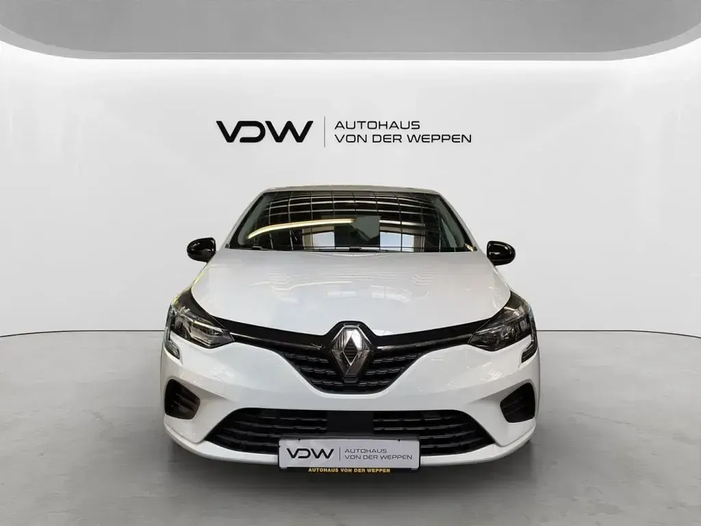 Gebraucht Renault Clio V Equilibre 67 PS (49 kW) 2023 Gletscherweiss (weiß) Limousine
