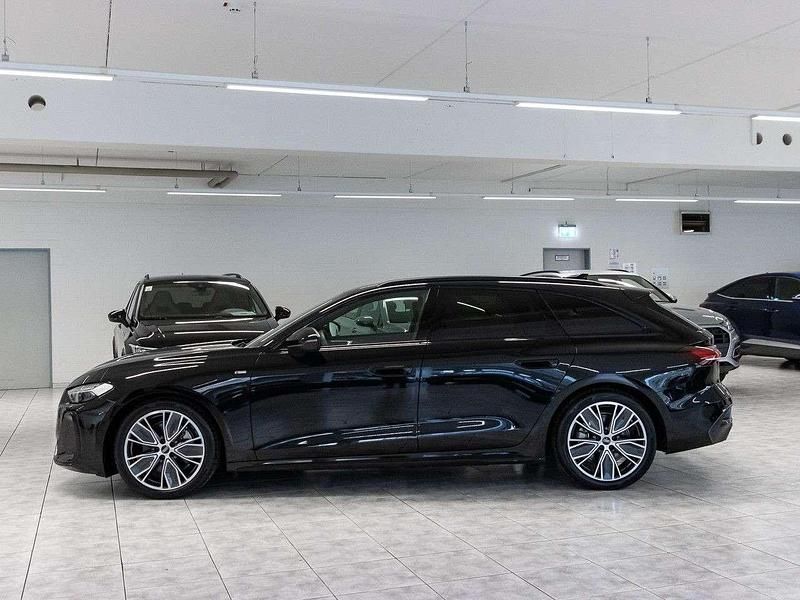 Gebraucht Audi A5 Ambiente 204 PS (150 kW) 2025 Mythosschwarz metallic Kombi