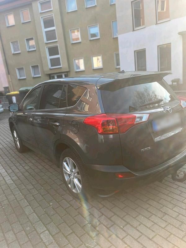 Gebraucht Toyota RAV4 150 PS (110 kW) 2014 Grau SUV