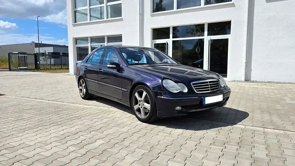 Gebraucht Mercedes C240 Avantgarde 170 PS (125 kW) 2002 Violett Limousine